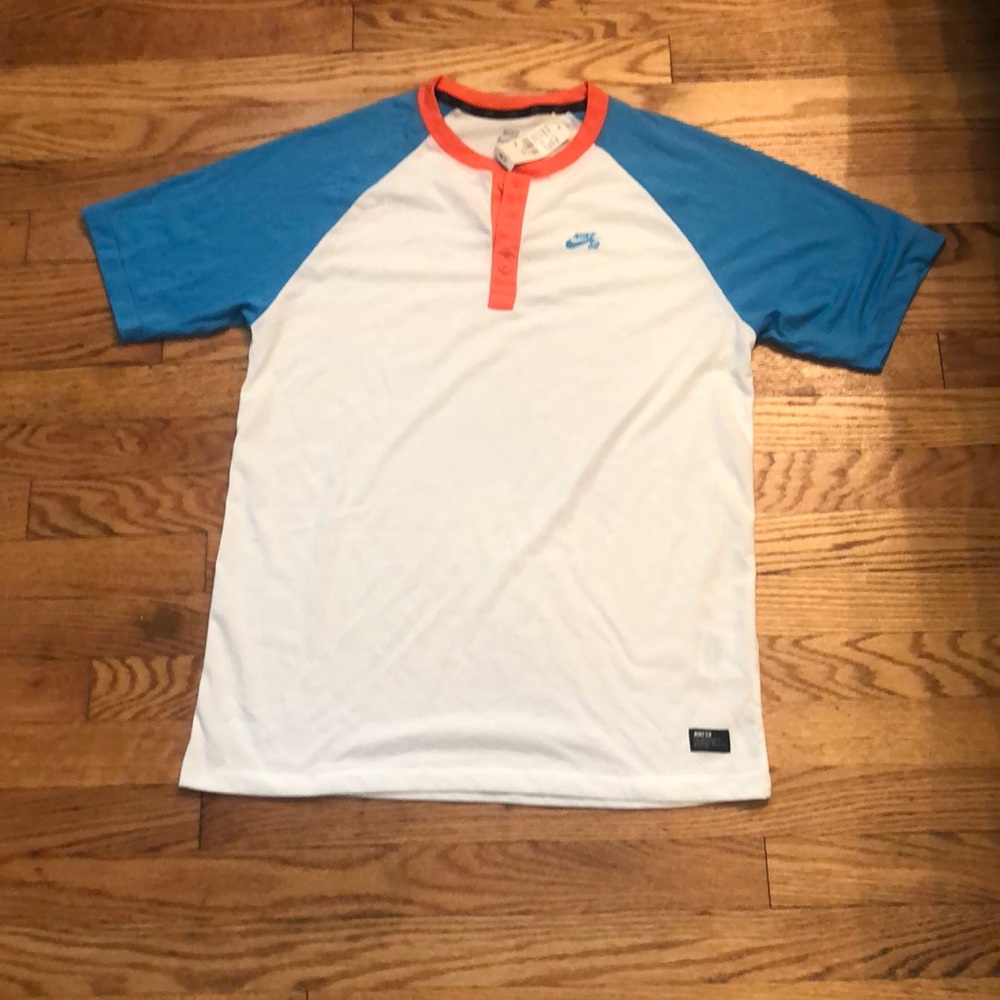 Two tone Nike SB Henley